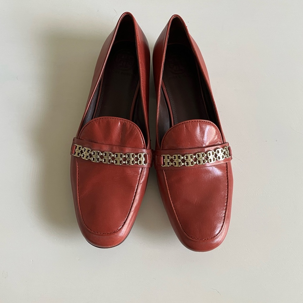 Tory Burch Leather Chain-Link Loafers